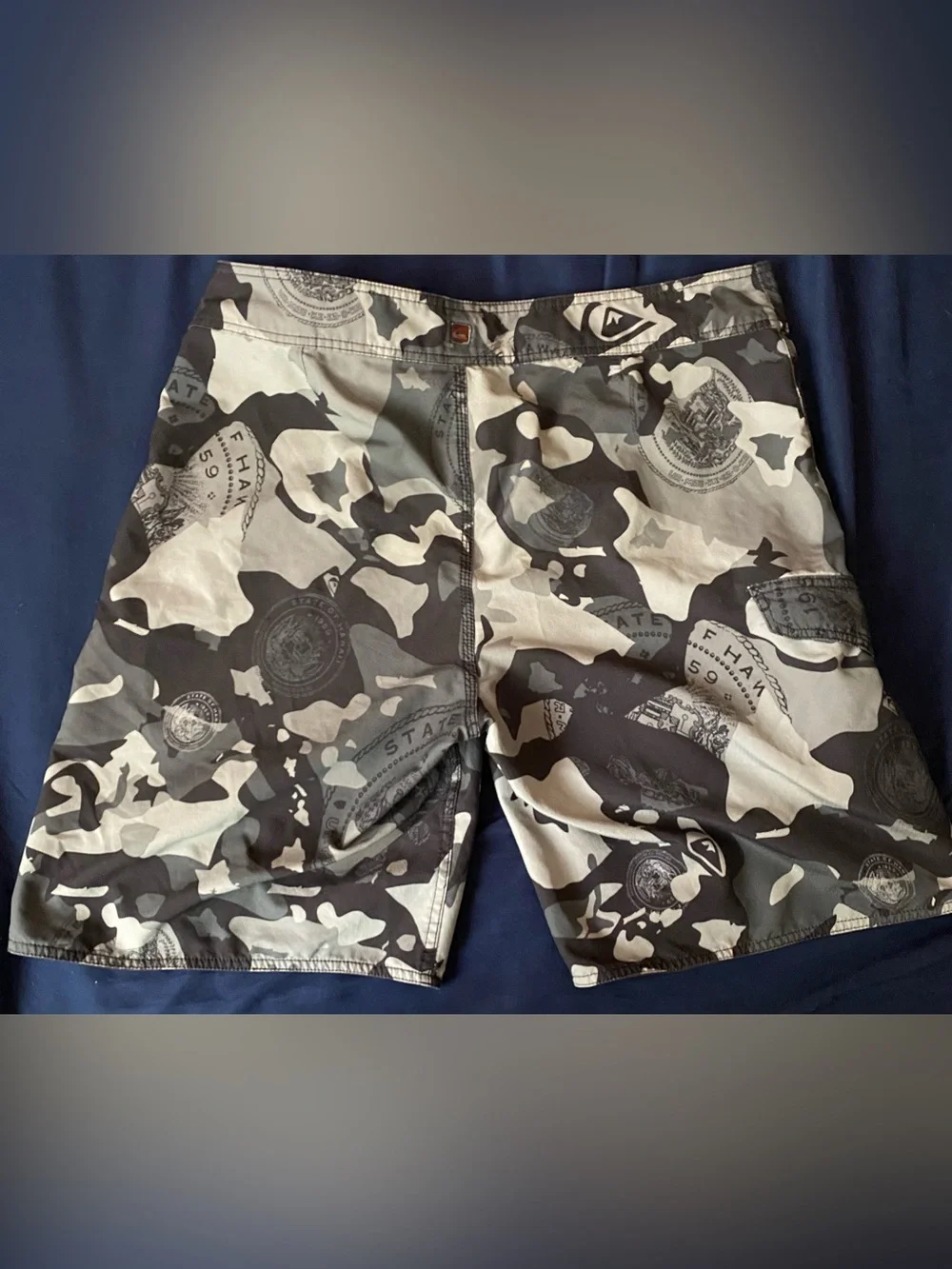Quiksilver Mens Black Gray Camo Board Shorts 36 large
